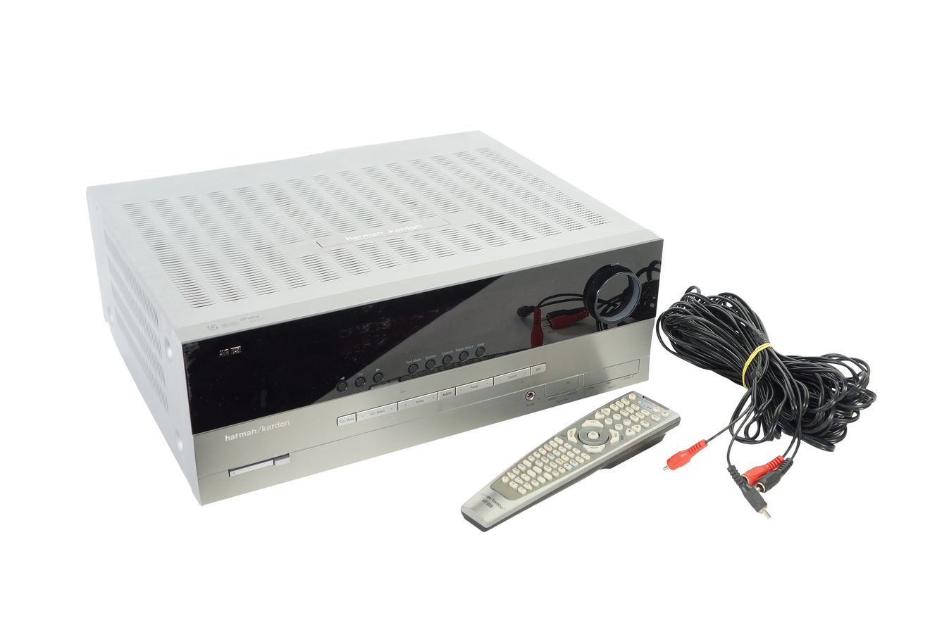 Harman_Kardon_AVR_145_5.1_Dolby_Digital_AV_Receiver_Silber_03_result