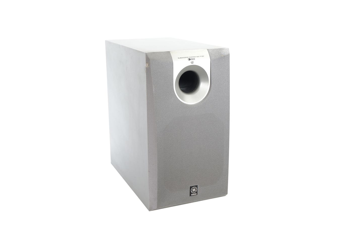 Yamaha_SW-P130_Subwoofer_Aktiv_Silber_03_result