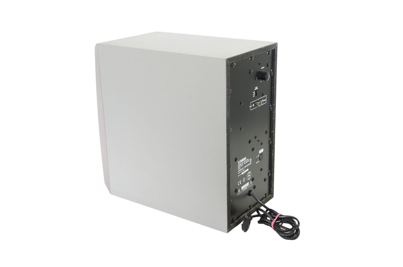 Yamaha_SW-P130_Subwoofer_Aktiv_Silber_05_result