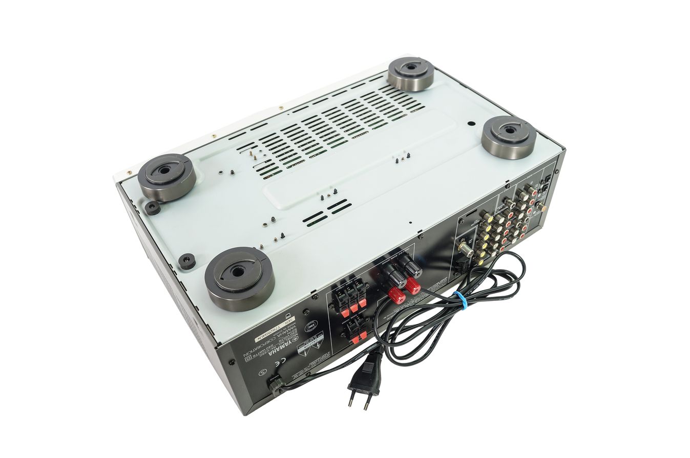 Yamaha_RX-V350_Stereo_Receiver_Silber_08_result