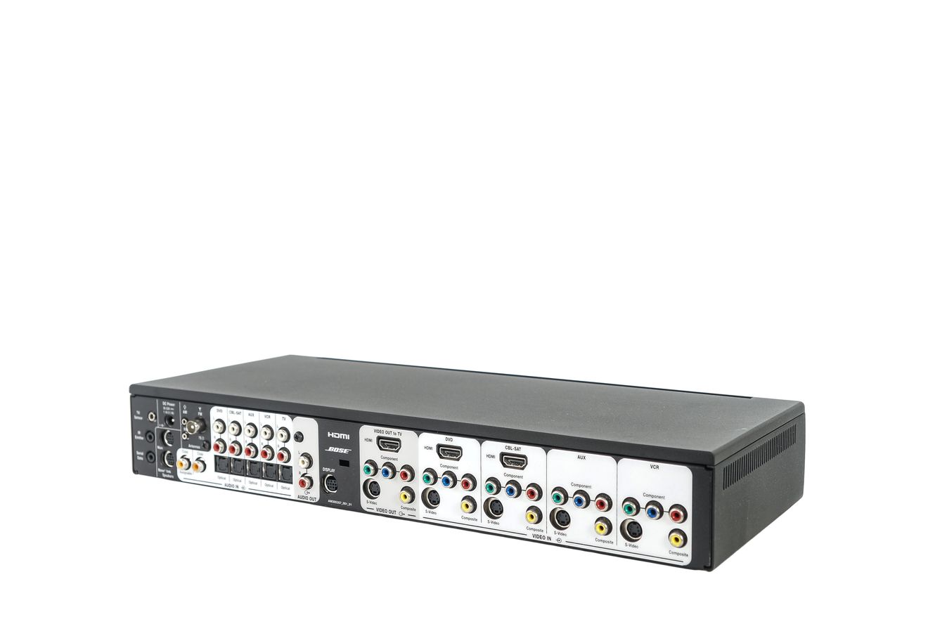 Bose_Media_Center_MC1_Steuerkonsole_Lifestyle_V10_V30_V20_03_result