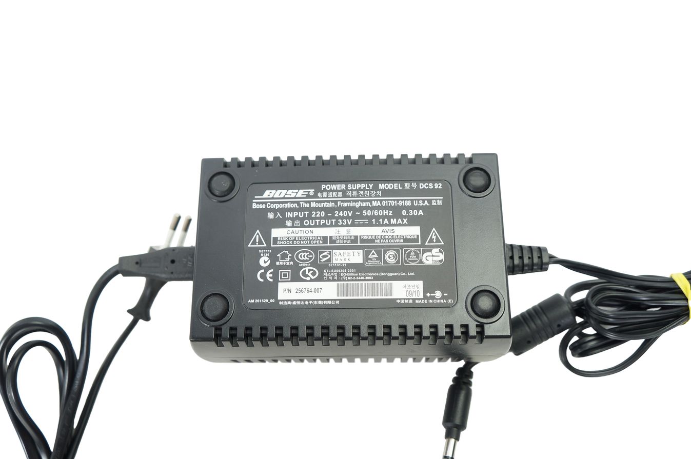 Bose_Media_Center_MC1_Steuerkonsole_Lifestyle_V10_V30_V20_09_result