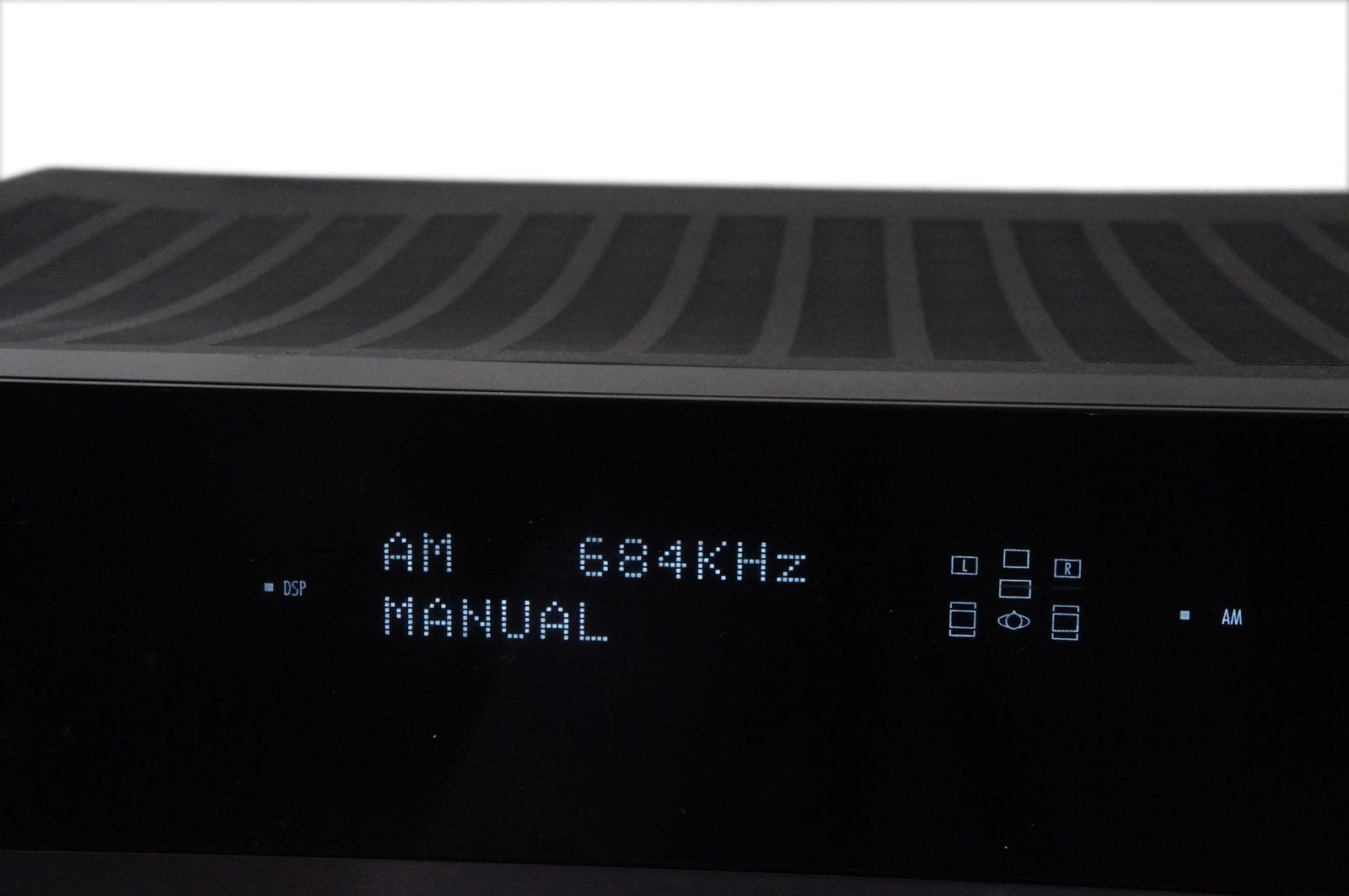 Harman_Kardon_AVR_138_AV_Receiver_Schwarz_09