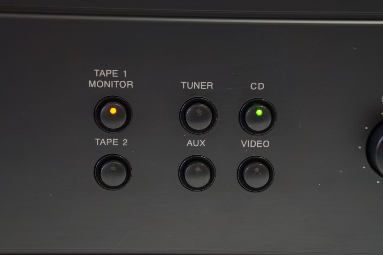 NAD_Electronics_LTD_Model_317_Stereo_Integrated_Applifier_03_result