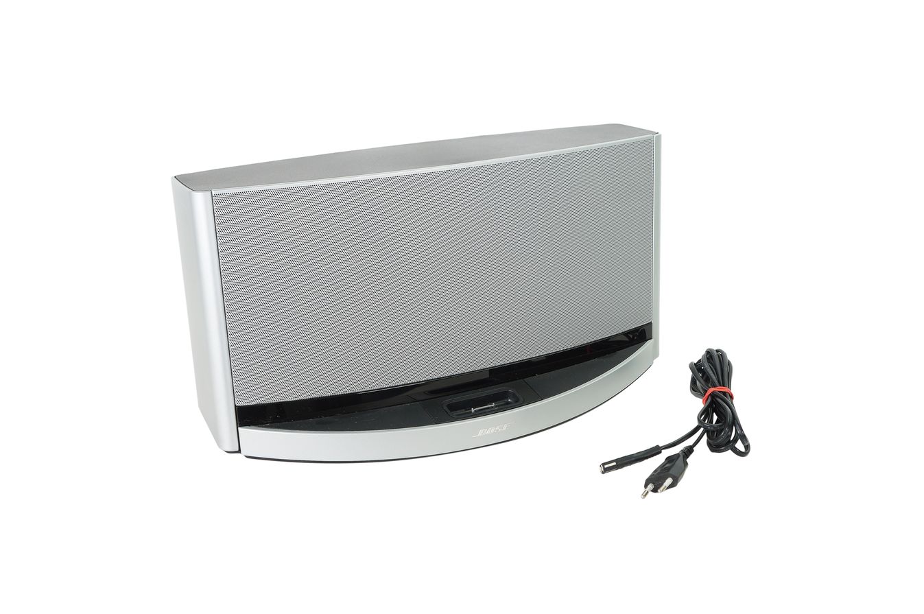 Bose_SoundDock_10_Digital_Music_System_02_result