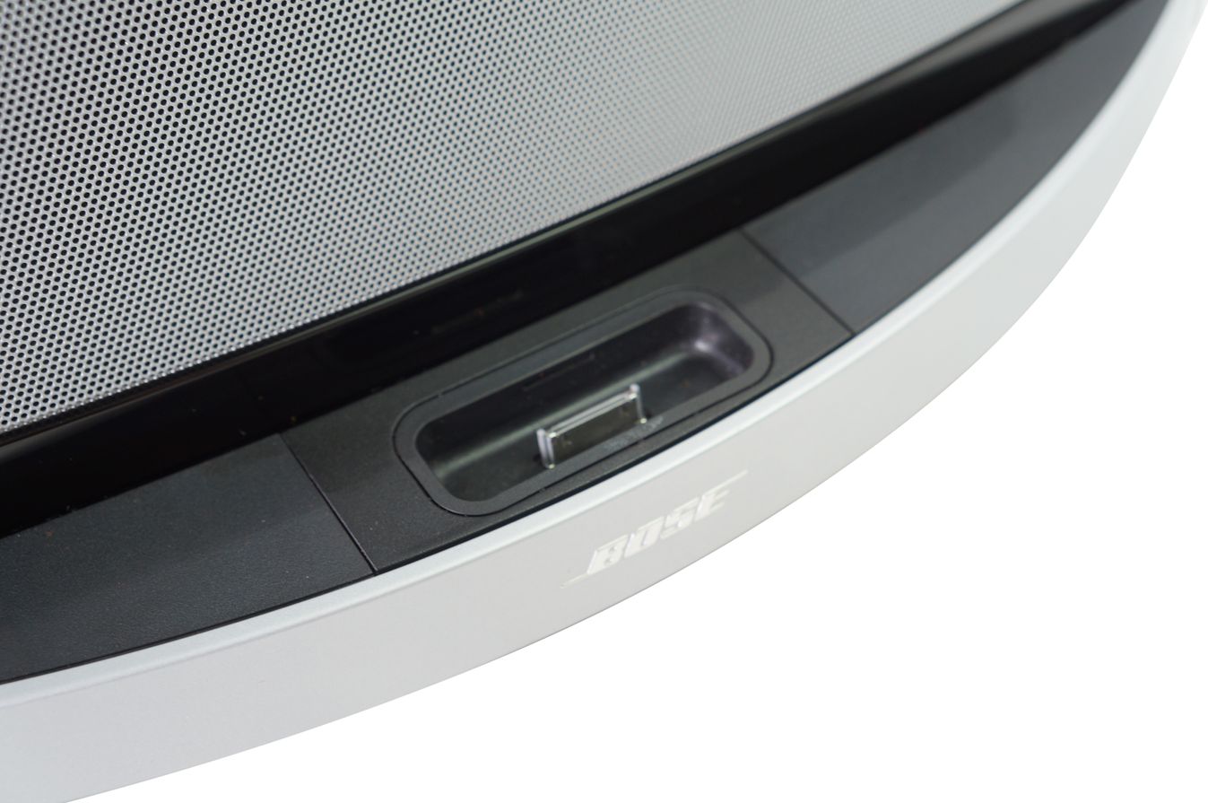 Bose_SoundDock_10_Digital_Music_System_04_result