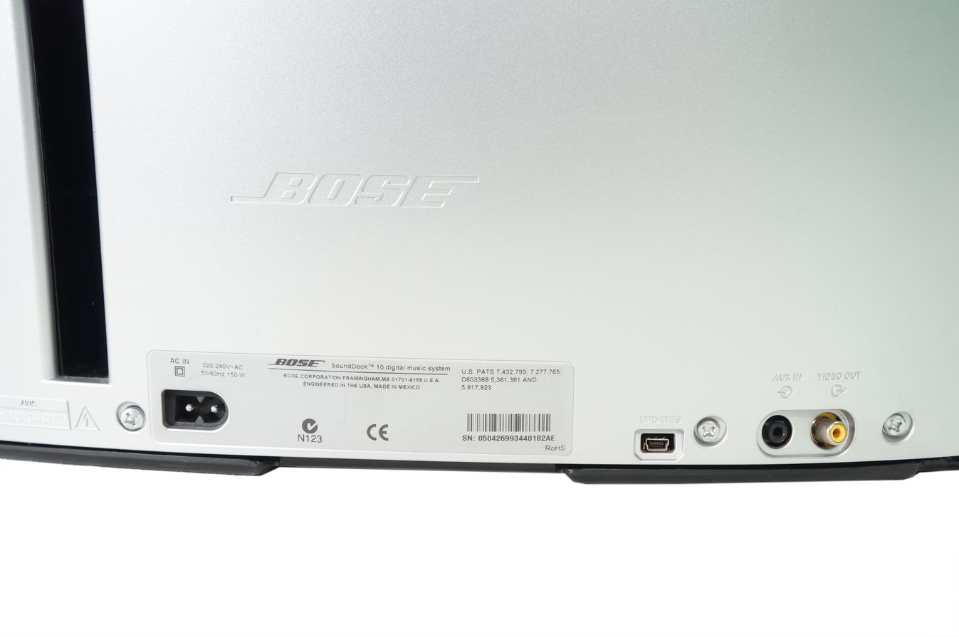 Bose_SoundDock_10_Digital_Music_System_07_result
