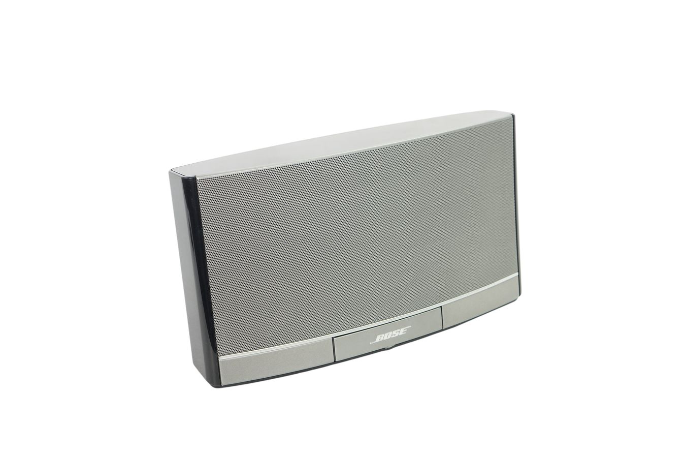 Bose_SoundDock_Portable_Digital_Music_System_03_result