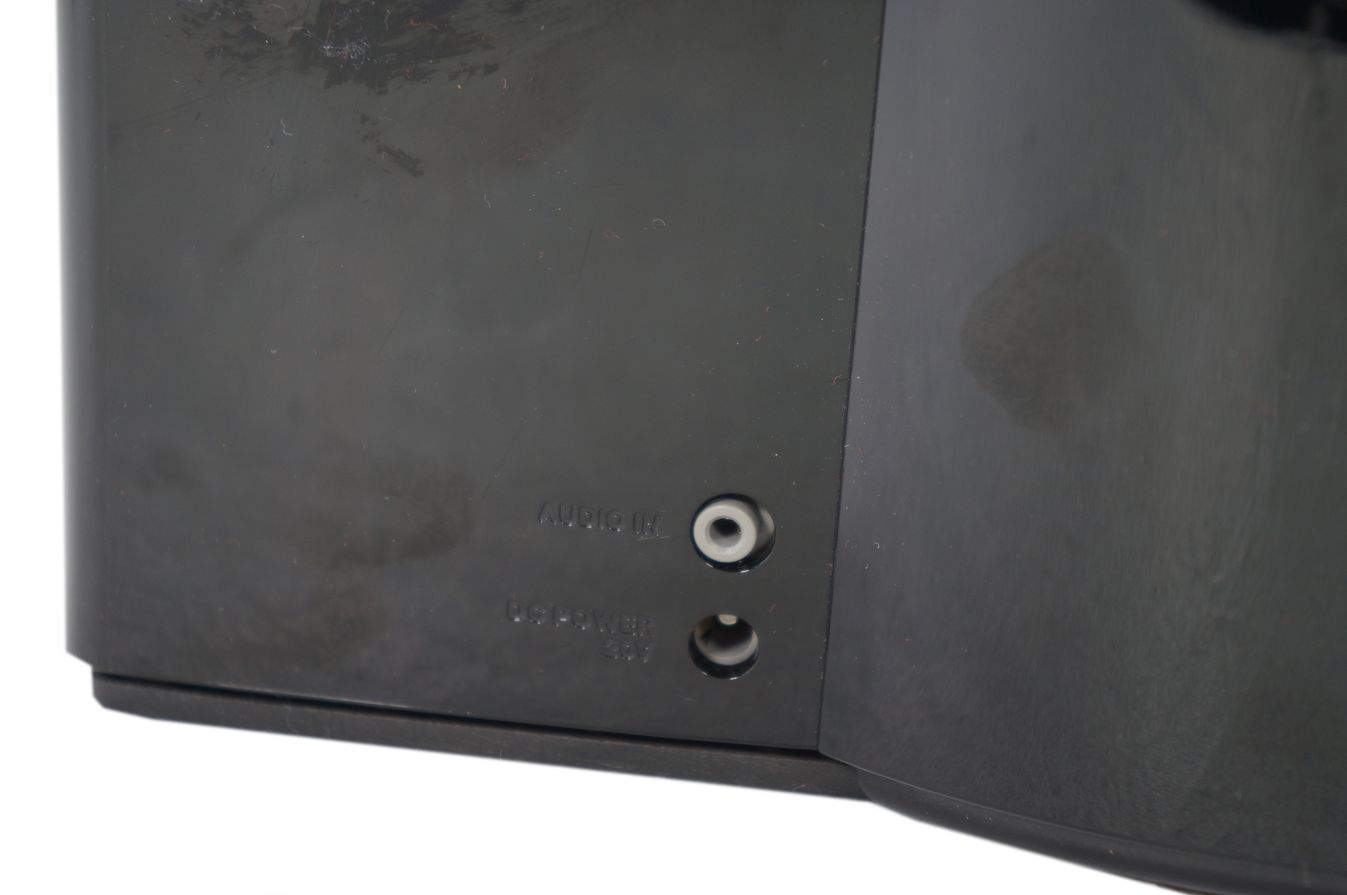 Bose_SoundDock_Portable_Digital_Music_System_09_result