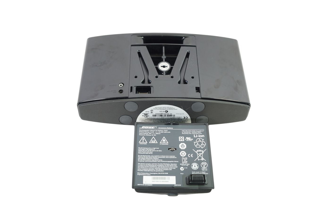 Bose_SoundDock_Portable_Digital_Music_System_10_result