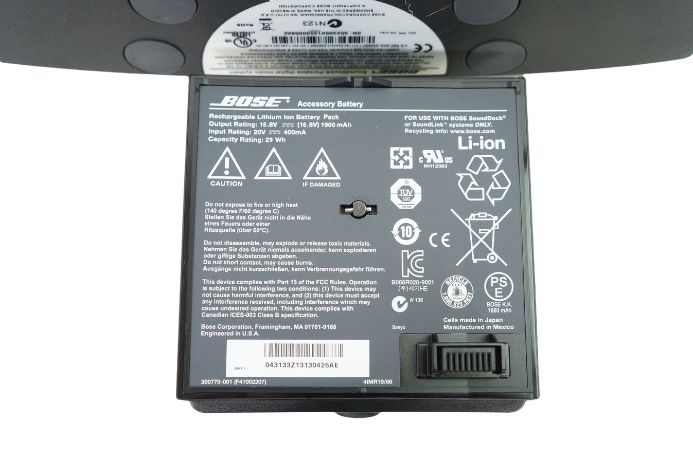 Bose_SoundDock_Portable_Digital_Music_System_11_result