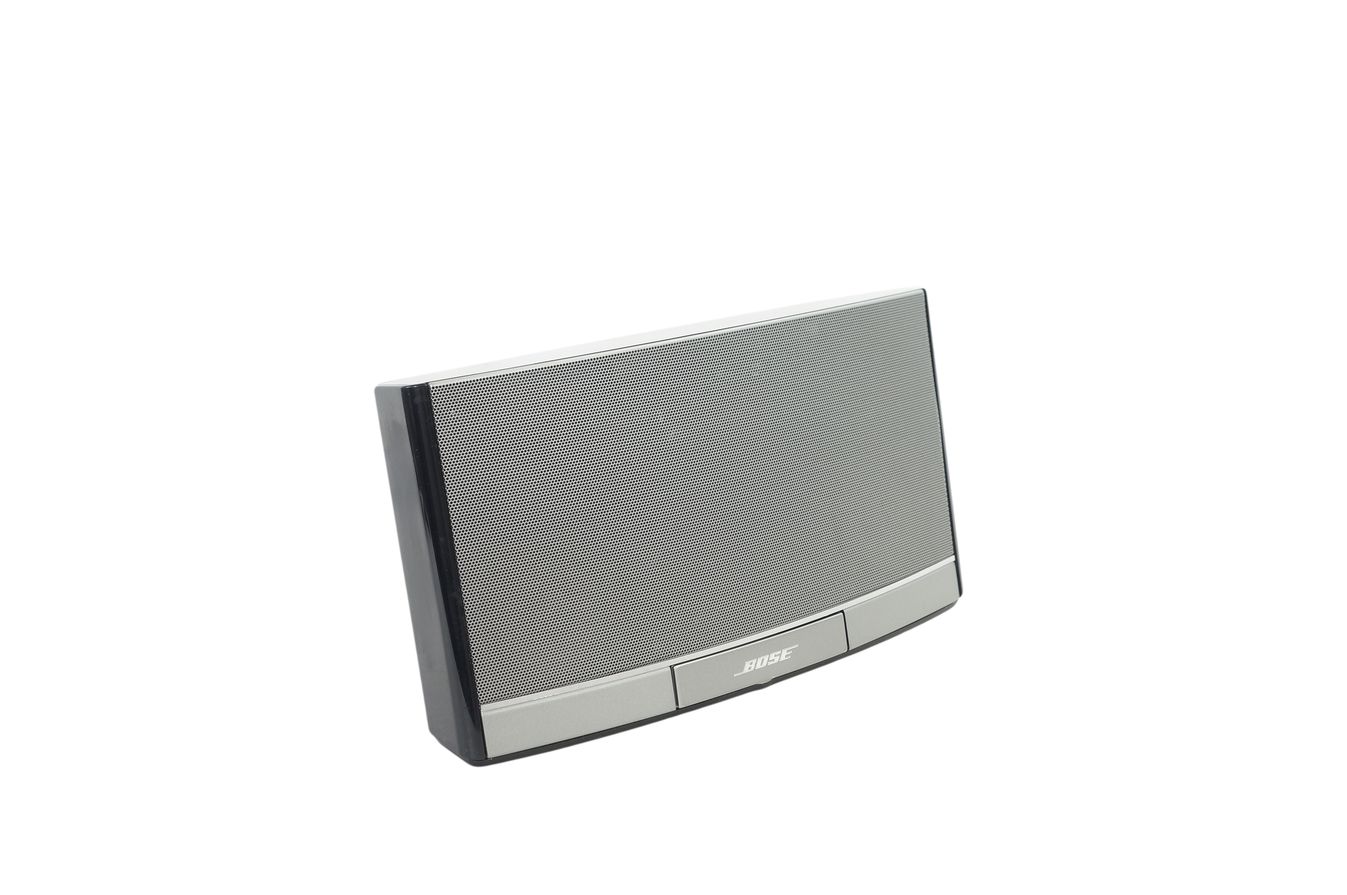 Bose_SoundDock_Portable_Digital_Music_System_03_result