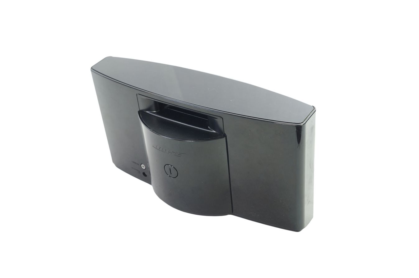 Bose_SoundDock_Portable_Digital_Music_System_07_result