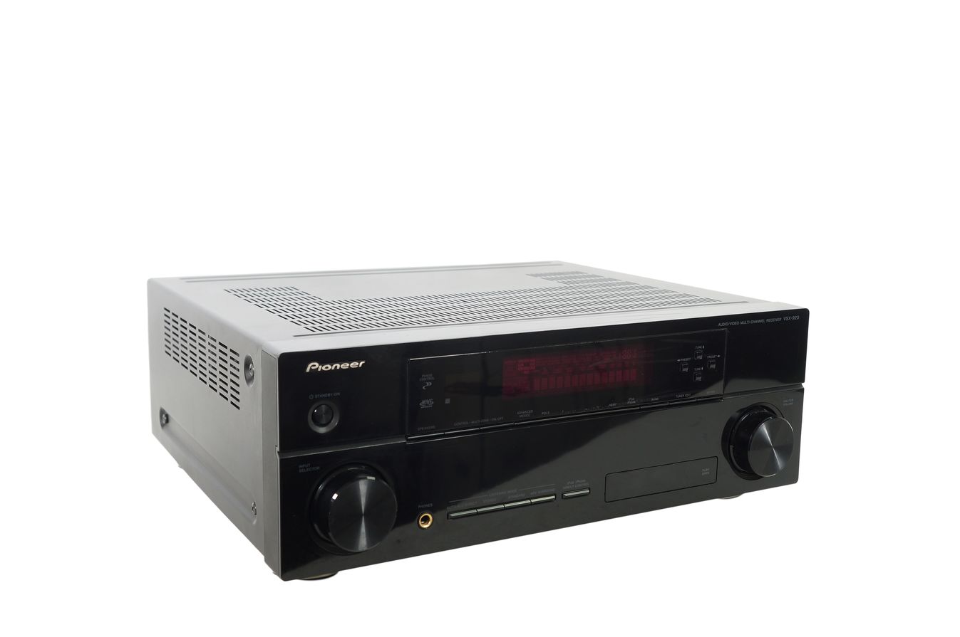Pioneer_VSX-920-K_7.1_A-V-Receiver_Schwarz_mit_Mikrofon_04_result