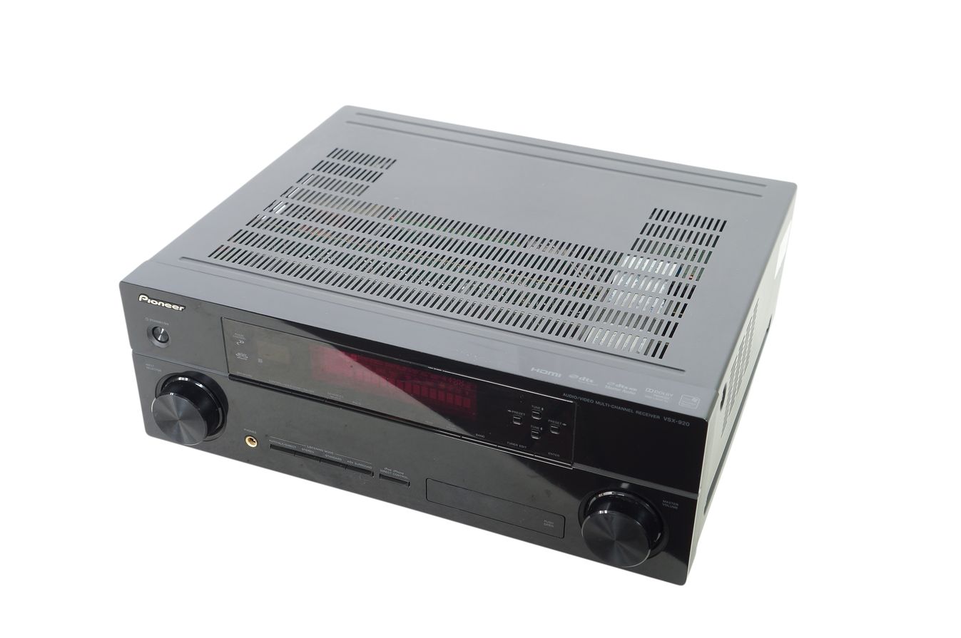 Pioneer_VSX-920-K_7.1_A-V-Receiver_Schwarz_mit_Mikrofon_08_result