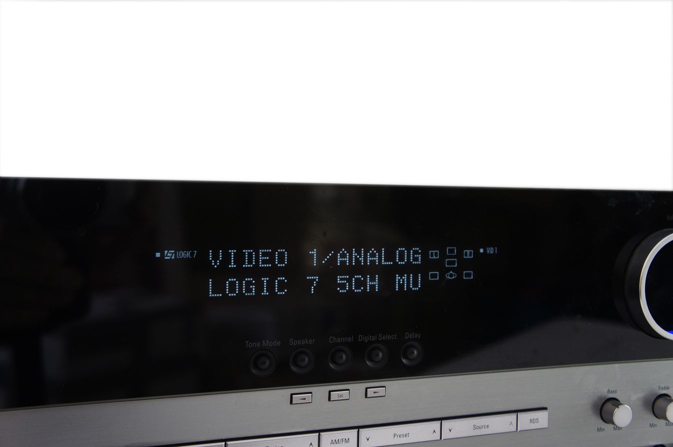 Harman_Kardon_AVR_130_Stereo_Receiver_Schwarz_02_result