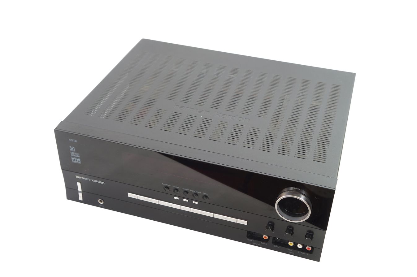 Harman_Kardon_AVR_130_Stereo_Receiver_Schwarz_08_result