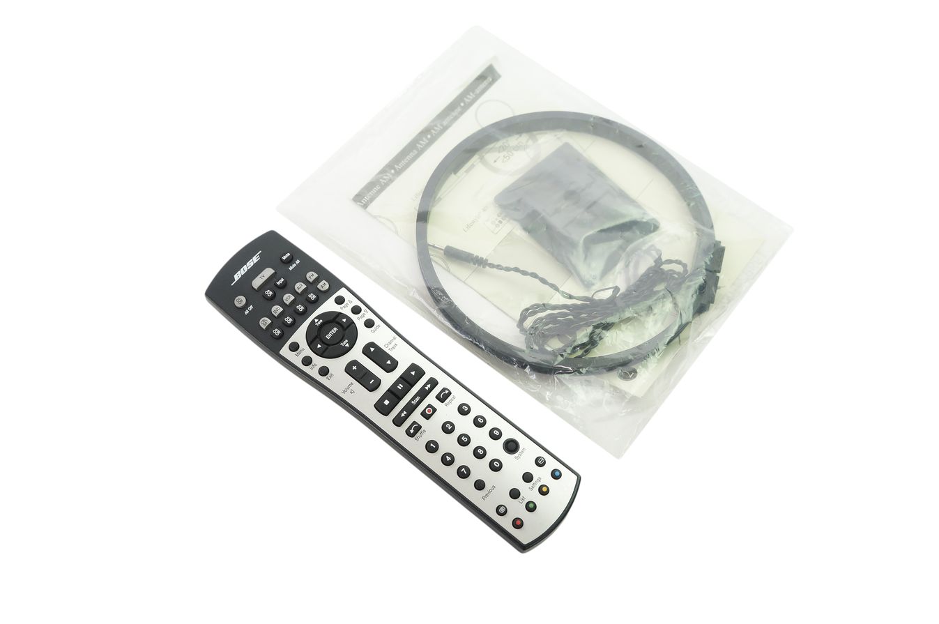 Bose_Media_Center_MC1_Steuerkonsole_Lifestyle_V10_V30_V20_mit_Bose_ADAPTiQ_eW3JtMI