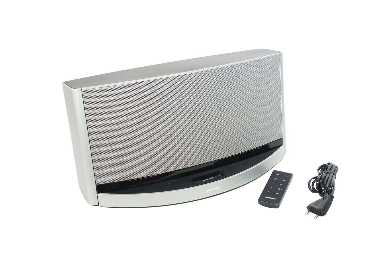 Bose_SoundDock_10_Digital_Music_System_02_result