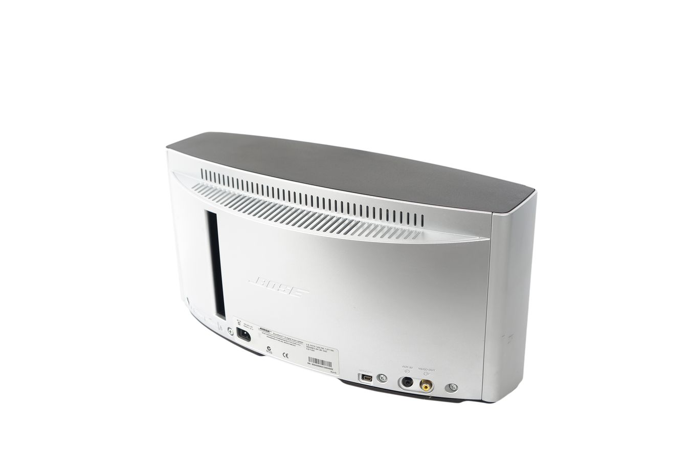 Bose_SoundDock_10_Digital_Music_System_04_result