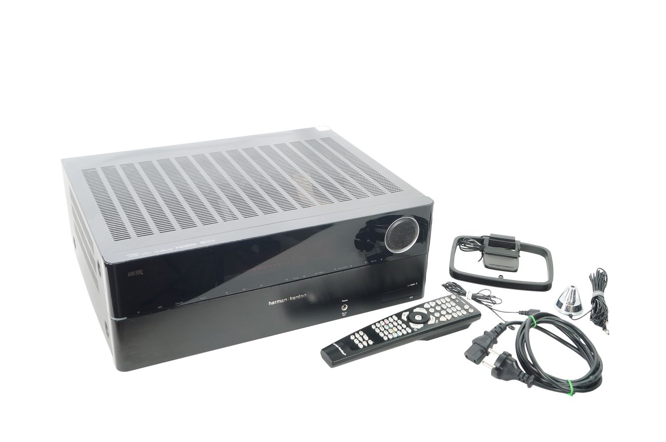 Harman_Kardon_AVR_170_5.1_AV_Receiver_Schwarz_mit_Mikrofon_04_result