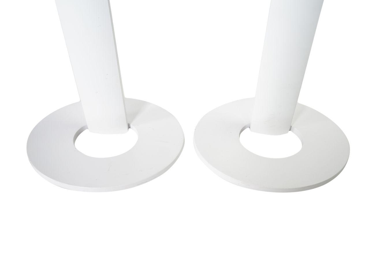 2x_Harman_Kardon_HTFS_3_Saulen-StandfuBe_Weiss_02_result