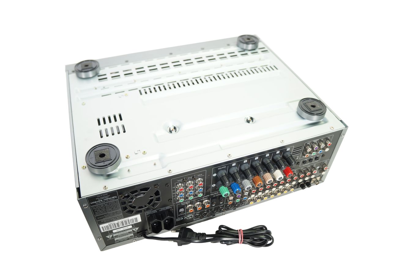 Harman_Kardon_AVR_330_AV_Receiver_Silber_08_result