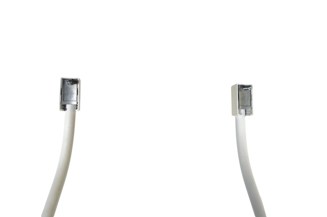 2x_Bose_UFS-20_Lautsprecherstander_WeiB_03_result