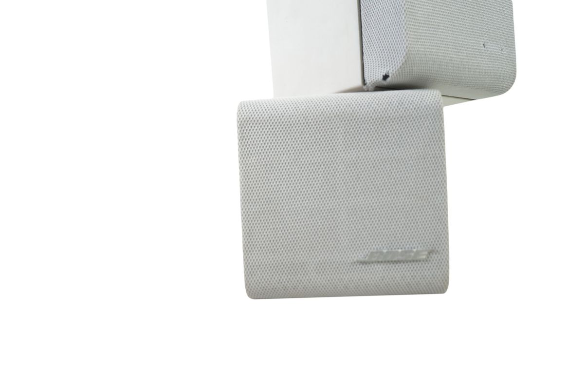 Bose_Acoustimass_Lifestyle_Lautsprecher_Doppelcube_Box_Series_II_Weiss_04__S70jU7v