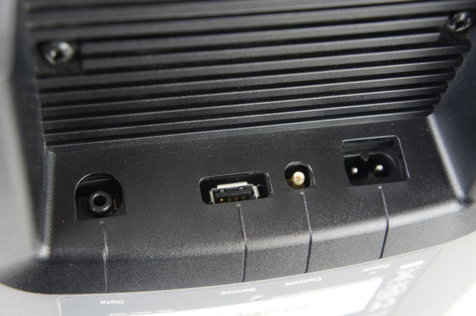 Bose_CineMate_120_Soundbar-System_09