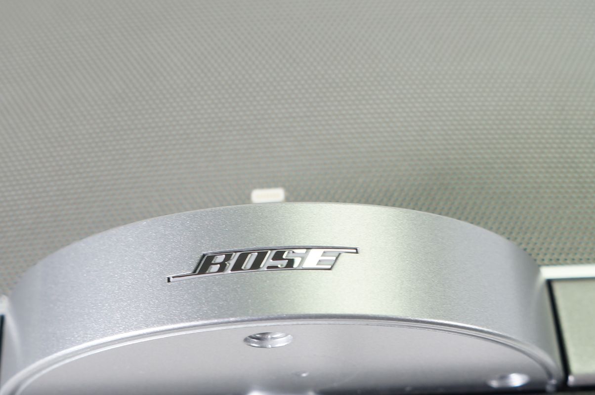 Bose_SoundDock_Portable_Digital_Music_System_05_result