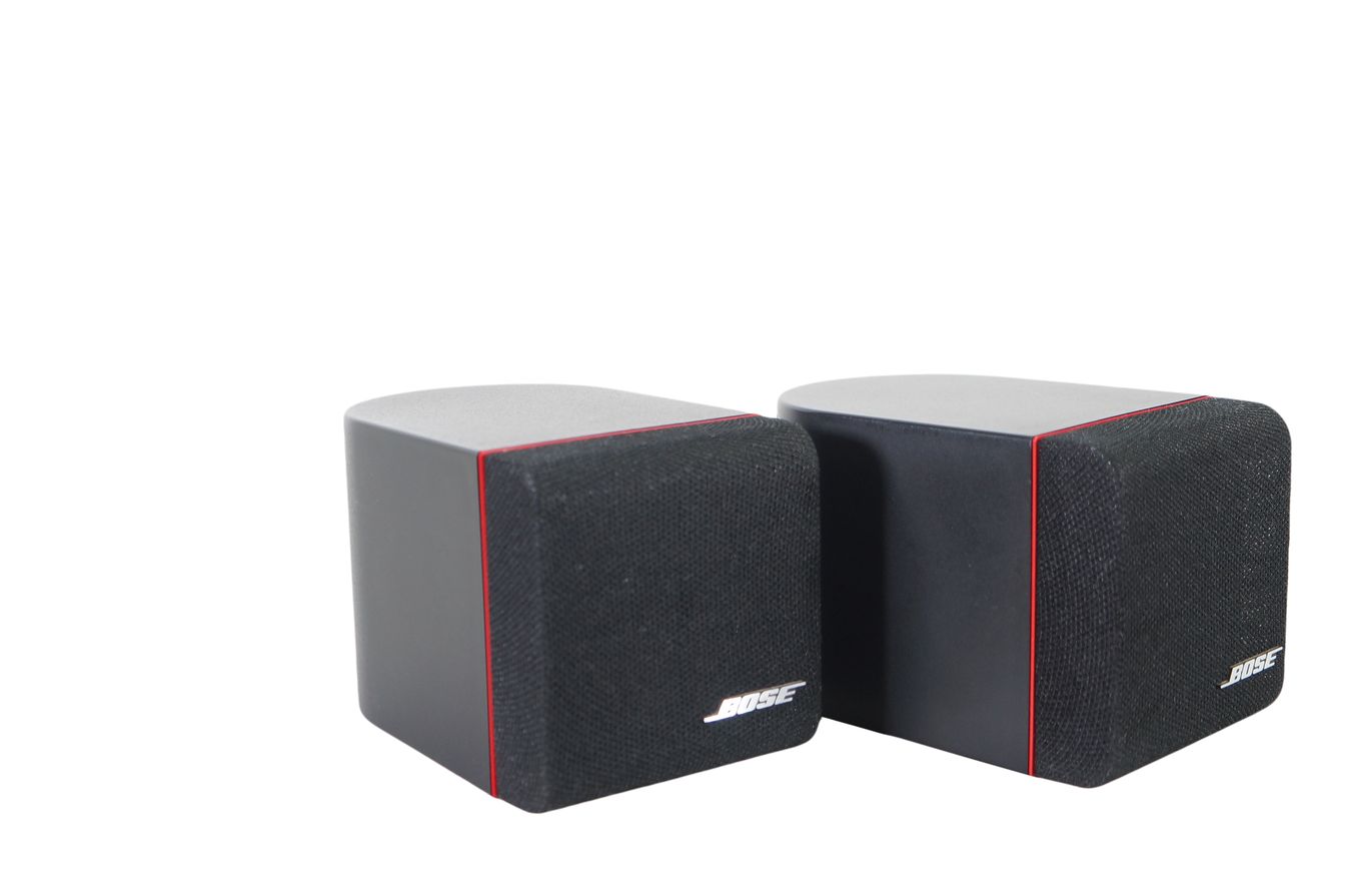 2x_Bose_Einzelcubes_Lautsprecher_Boxen_Series_II_mit_roten_Rand_result