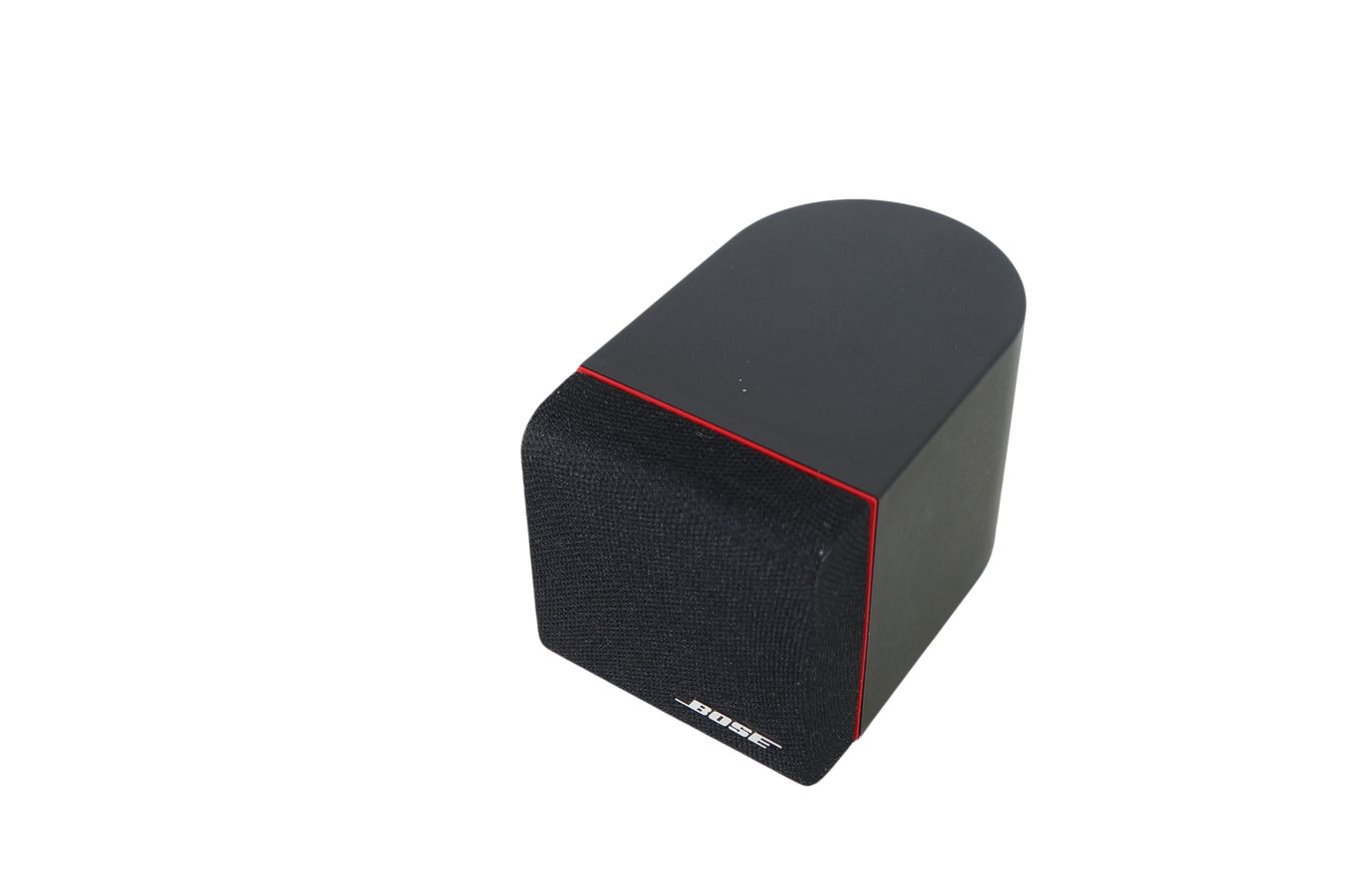 Bose_Einzelcube_Lautsprecher_Box_Series_II_mit_roten_Rand_result