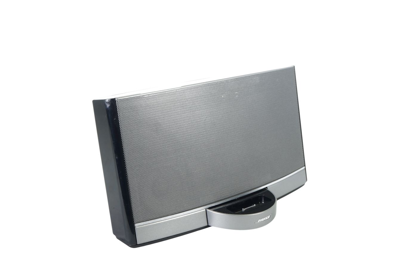 Bose_SoundDock_Portable_Digital_Music_System_06_result