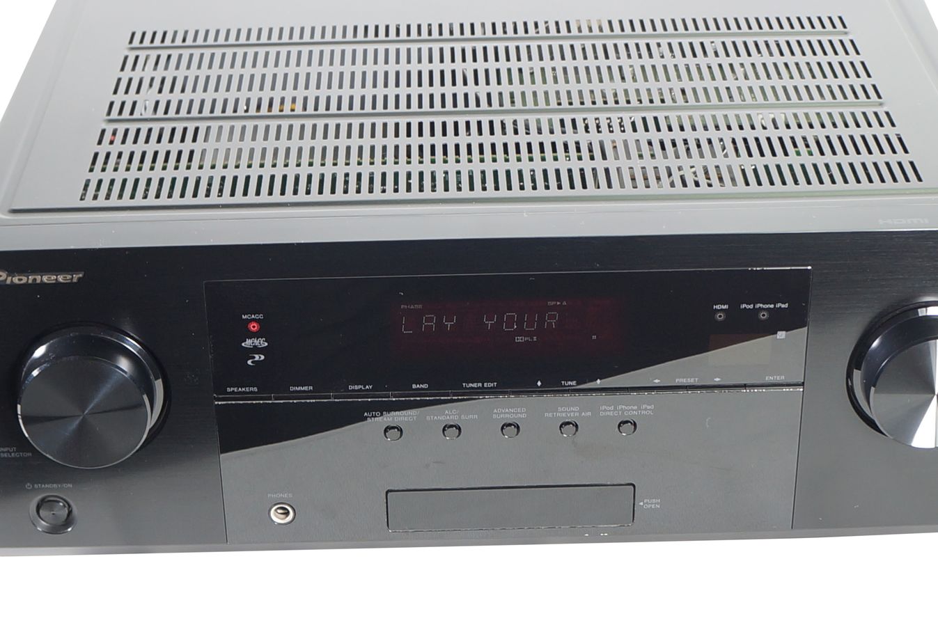 Pioneer_VSX-827-K_7.1_AV-Receiver_Schwarz_mit_Mikrofon_07_result