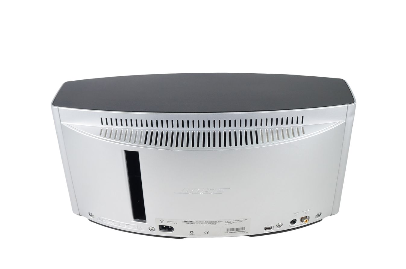 Bose_SoundDock_10_Digital_Music_System_04_result