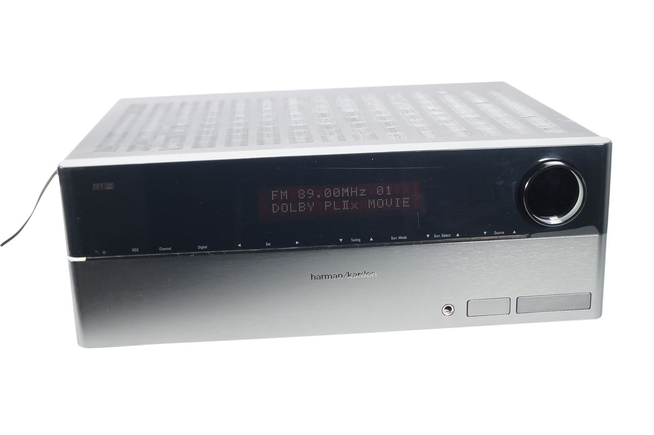 Harman_Kardon_AVR_160_160-230_7.1_AV_Receiver_mit_Mikrofon_04_result