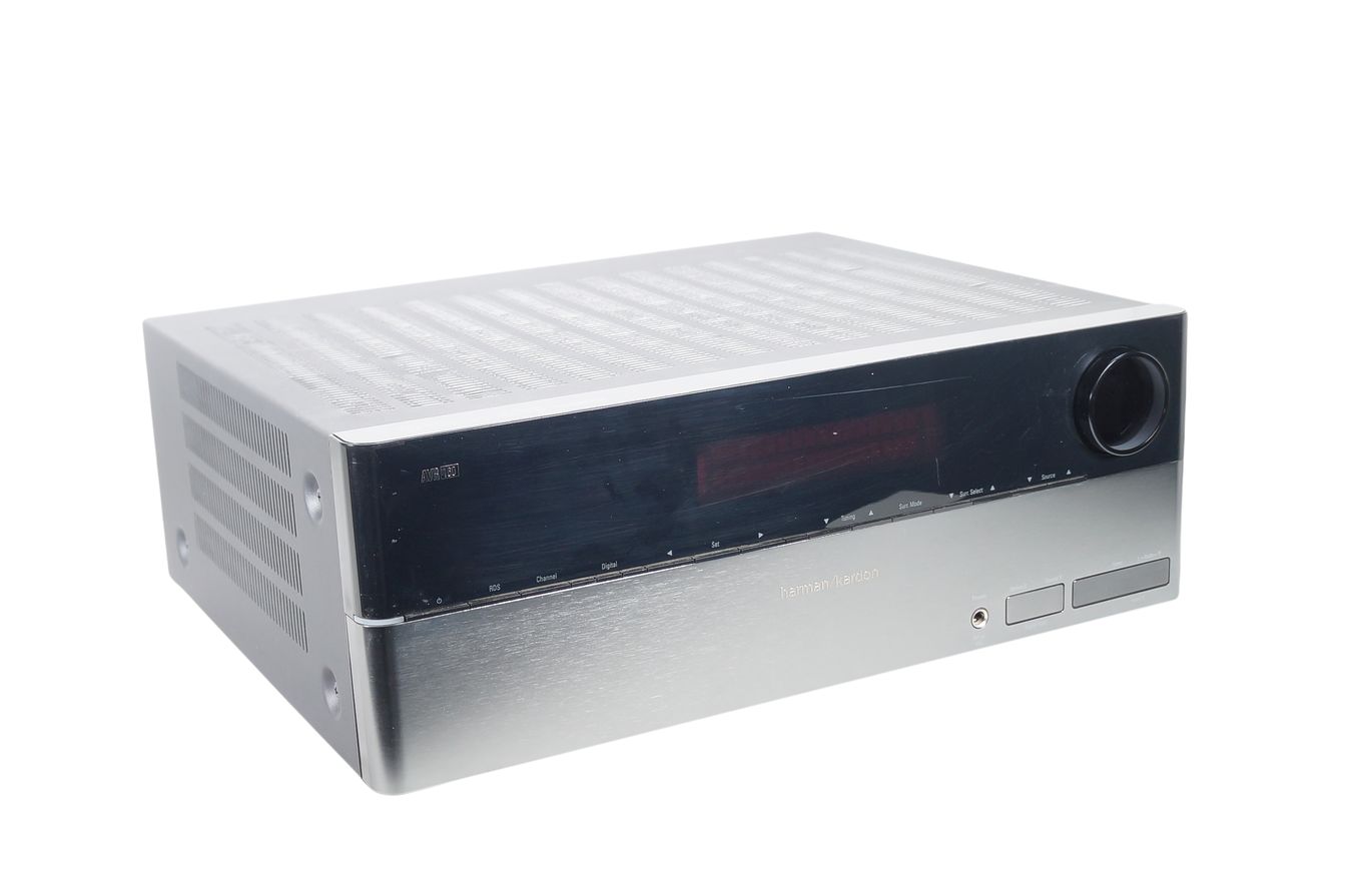 Harman_Kardon_AVR_160_160-230_7.1_AV_Receiver_mit_Mikrofon_07_result
