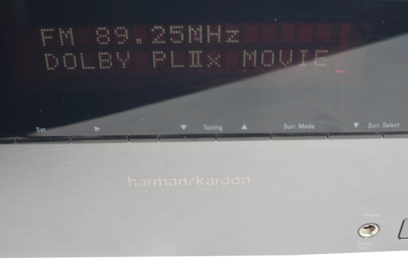 Harman_Kardon_AVR_160_160-230_7.1_AV_Receiver_mit_Mikrofon_08_result