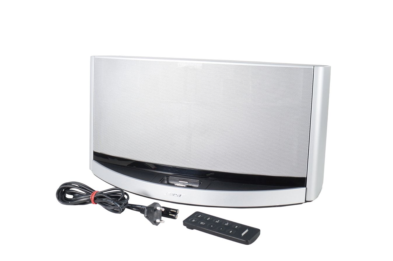 Bose_SoundDock_10_Digital_Music_System_06_result