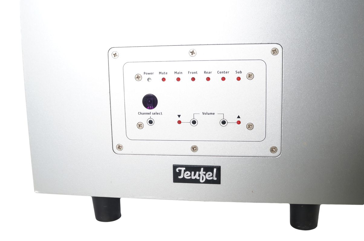 Teufel_Concept_E_Magnum_Power_Edition_6_Channel_Subwoofer_CEM_500_SW_Aktiv_q2ZL3RI