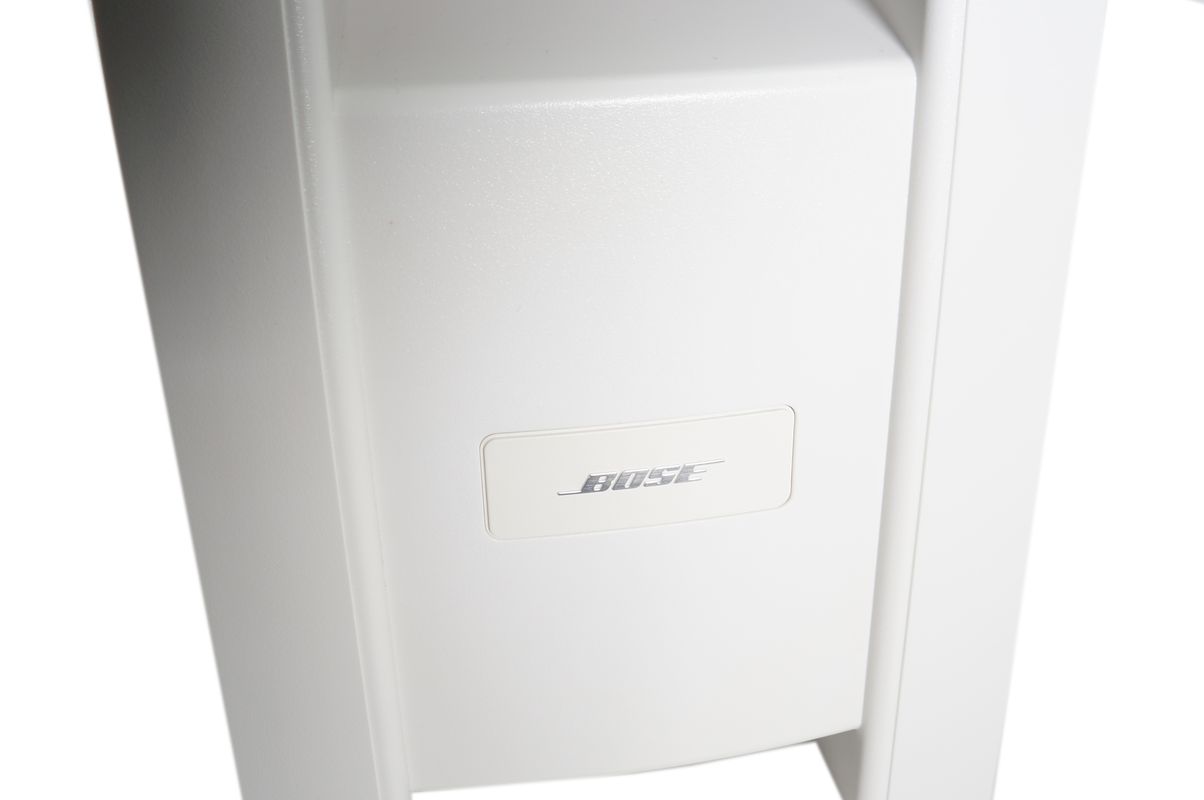 Bose_Lifestyle_18_PS18_Series_III_Powered_Subwoofer_Aktiv_Weiss_06_result