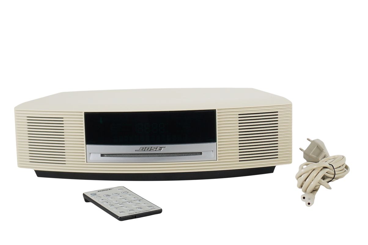 Bose_Wave_Music_System_AWRCC4_Weiss_result