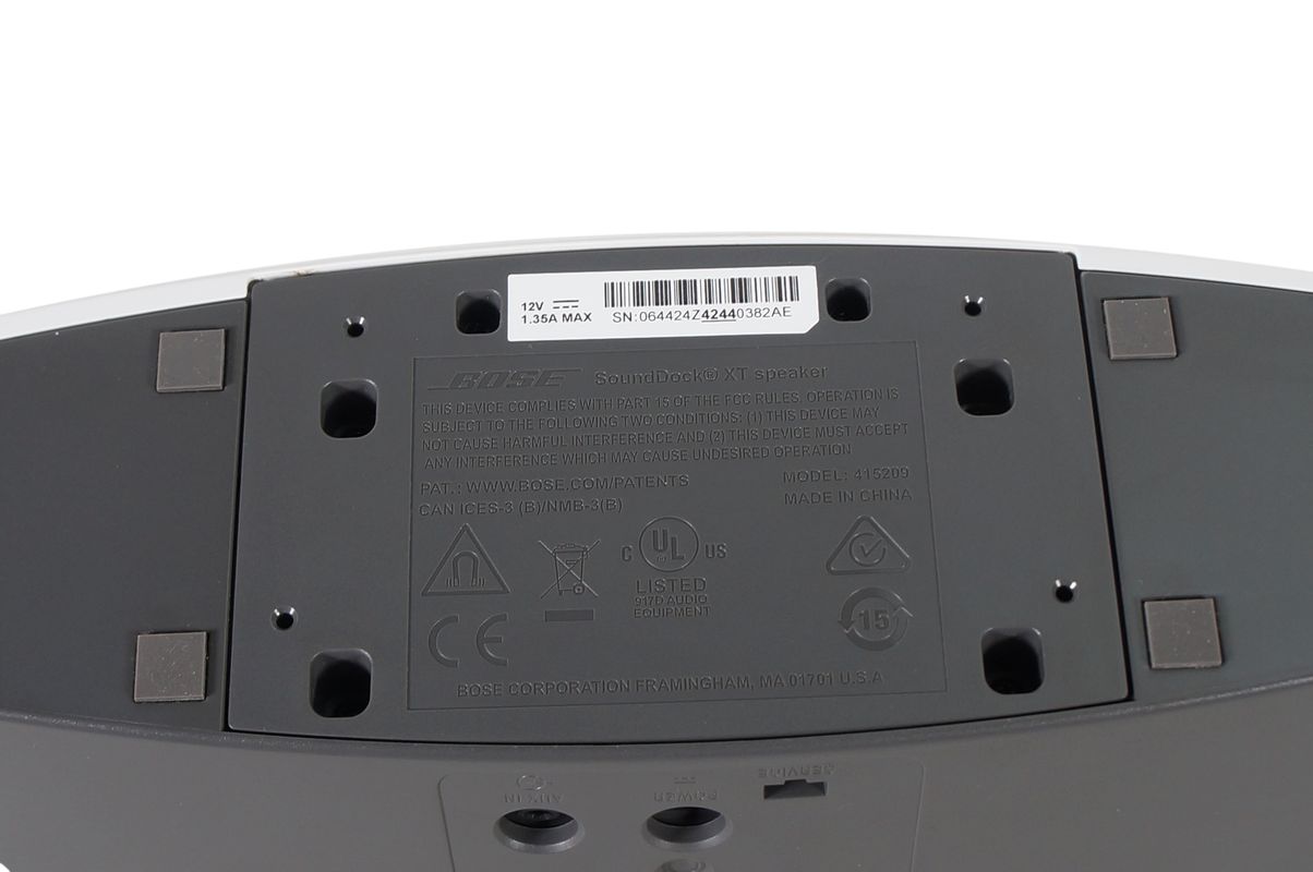 Bose_SoundDock_XT_Speaker_Weiss_07_result