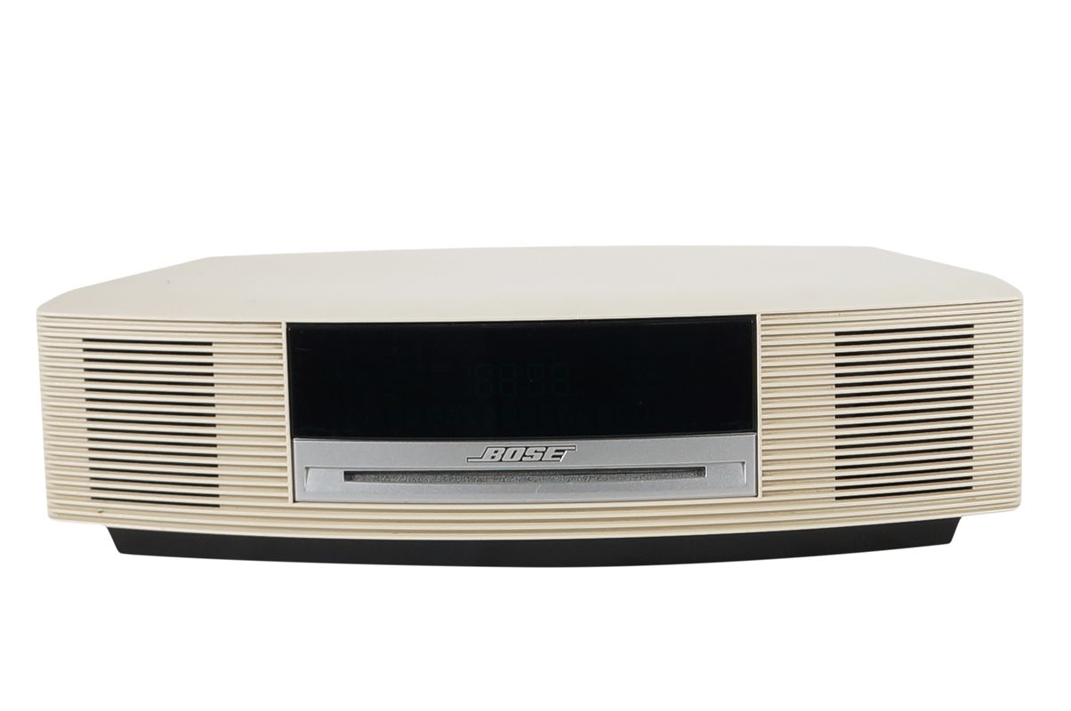 Bose_Wave_Music_System_AWRCC4_Weiss_02_result