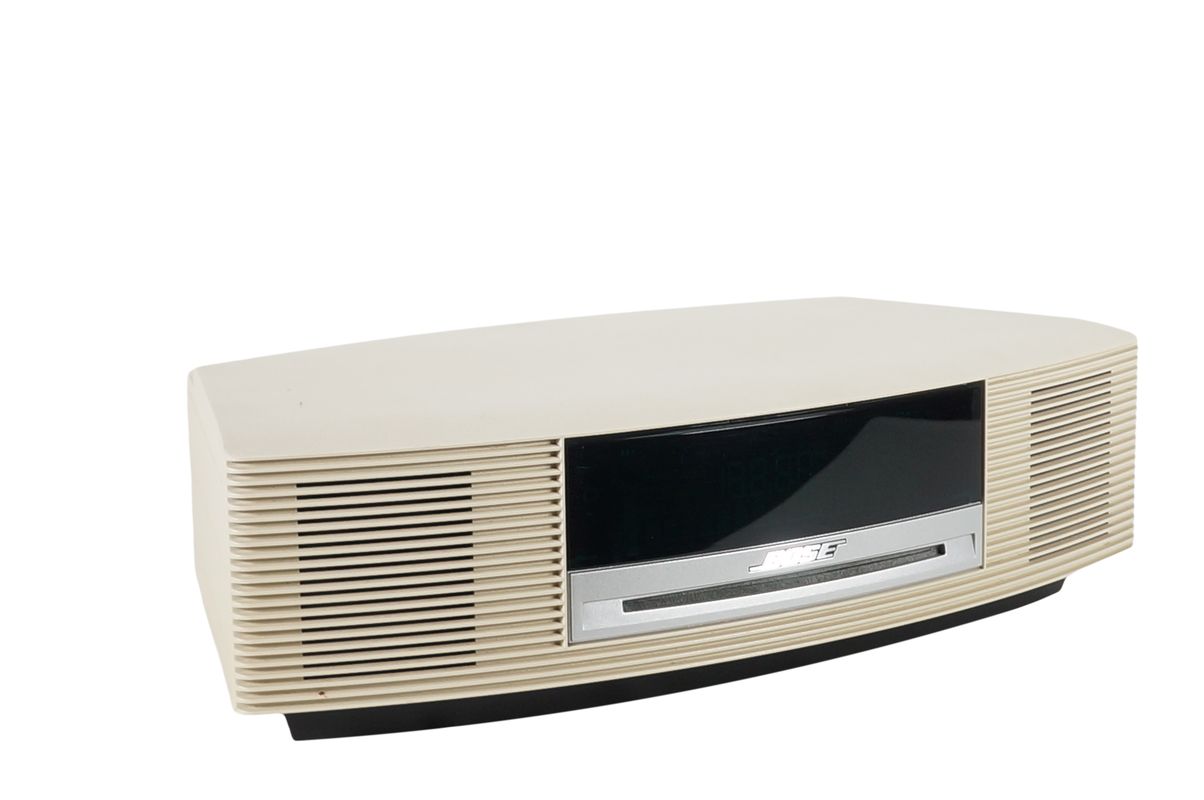 Bose_Wave_Music_System_AWRCC4_Weiss_03_result