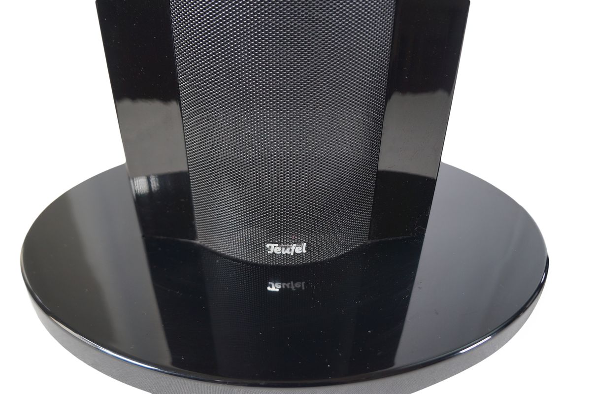 2x_Teufel_Column_100_Saulenlautsprecher_Boxen_CL_100_FR_04_result