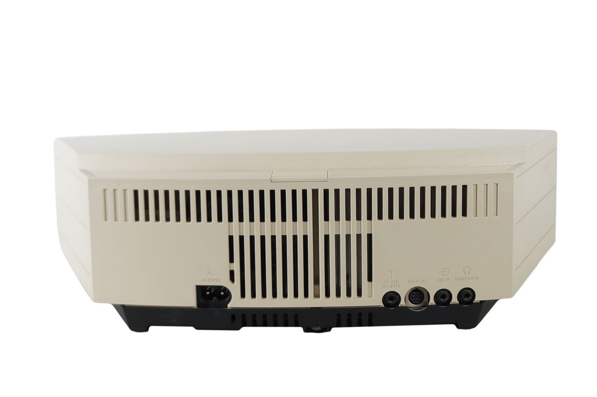 Bose_Wave_Music_System_AWRCC4_Weiss_05_result