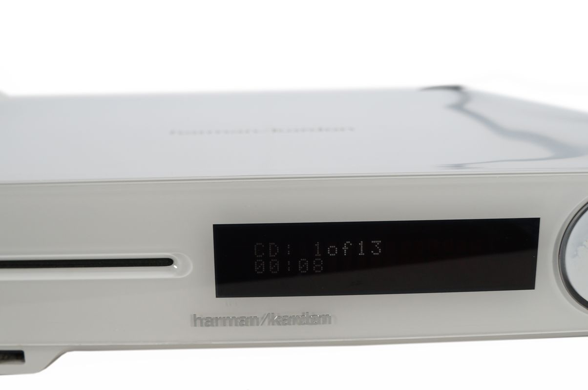 Harman_Kardon_BDS_577_5.1_Receiver_Blu-Ray_3D_Player_Weiss_10_result