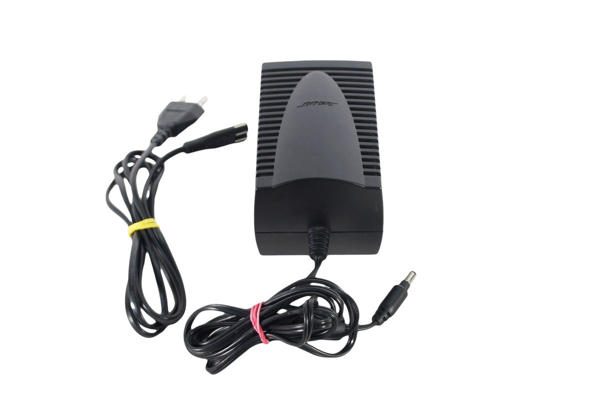 Bose_Media_Center_MC1_Steuerkonsole_Lifestyle_V10_V30_V20_07_result